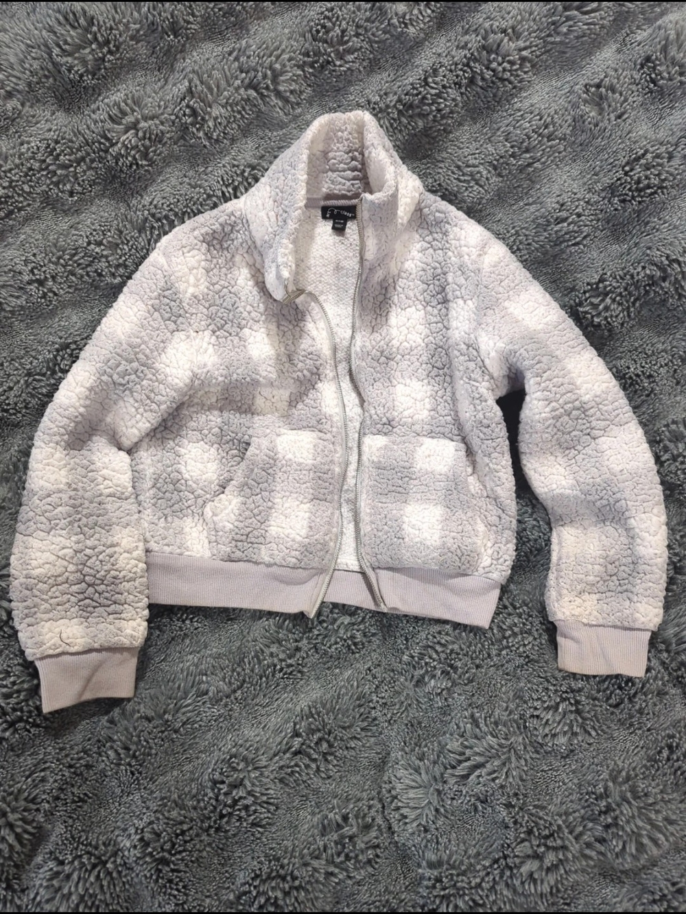 Cozy Sherpa Zip-Up Jacket in Light Gray